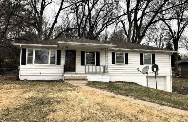 336 Beverly Dr – 3 Bed/1.5 Bath in West Omaha | Fenced Yard, Basement, Westside Schools photos photos