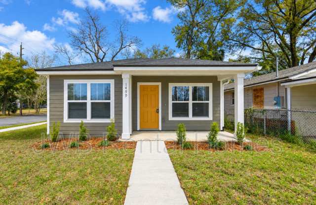 1499 Logan St photos photos