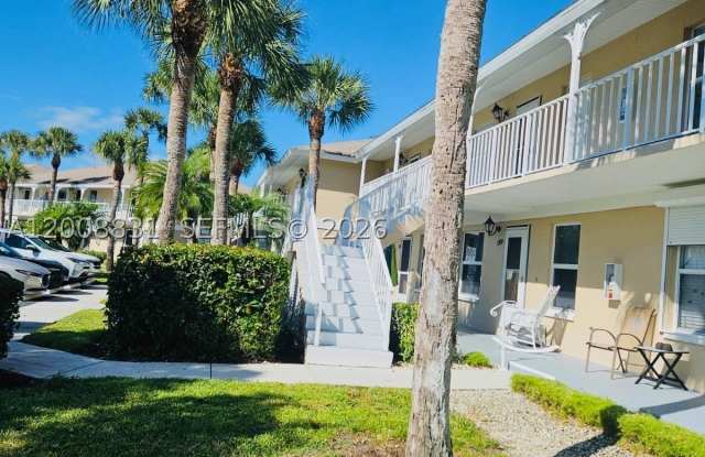 1335 Mainsail Dr Gallery 2