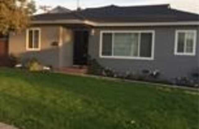 8954 Gunn Avenue - 8954 Gunn Avenue, Whittier, CA 90605