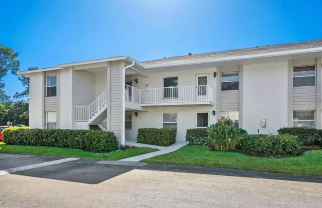 Charming 2 Bed 2 Bath Condo in Naples ** WAIVING MOVE IN FEE & CREDITING BACK APPLICATION FEES IF APPROVED ** Gallery 4