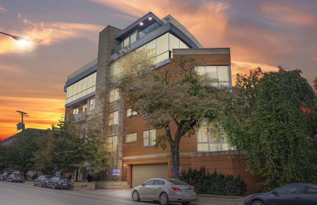 914 West Hubbard Street - 914 W Hubbard St, Chicago, IL 60642
