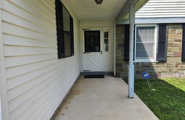 206 Yorktowne Drive Gallery 2