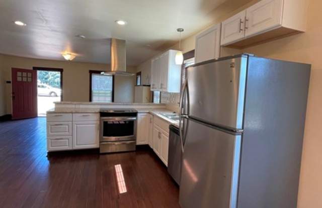 Great 2 bedroom duplex Gallery 4