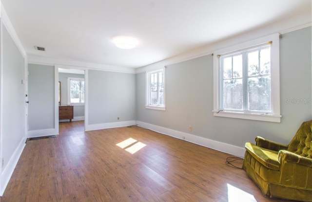 802 E CAYUGA STREET Gallery 2