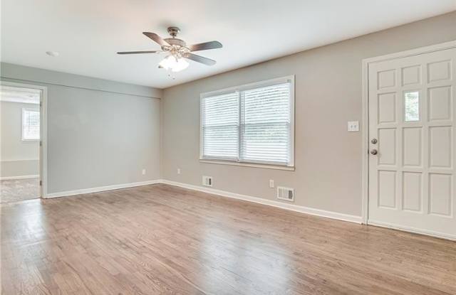 6057 Blackhawk Trail SE Gallery 4