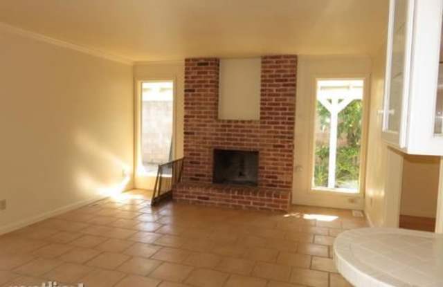 314 Rosewood Ct Gallery 2