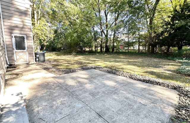 1271 Hereford Road Gallery 2