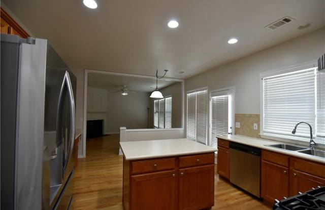 2115 Vistoria Drive Gallery 4