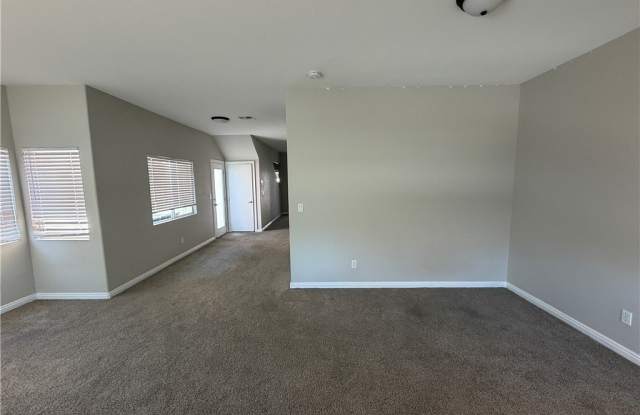 8884 Sparkling Creek Avenue Gallery 3