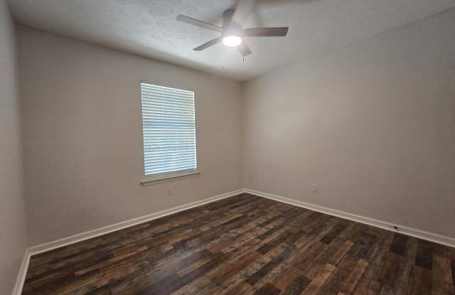 2112 Spring Hill Circle Gallery 2