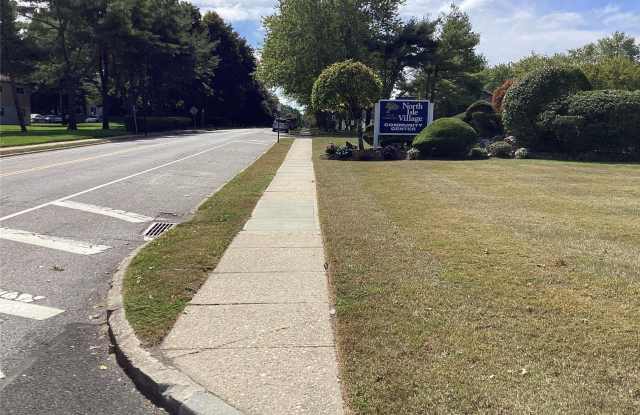 7 Laramie Court - 7 Laramie Court, Coram, NY 11727