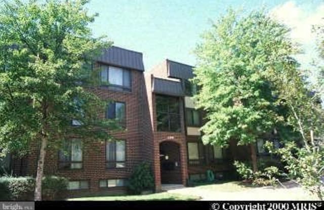 128 ROBERTS LANE - 128 Roberts Lane, Alexandria, VA 22314
