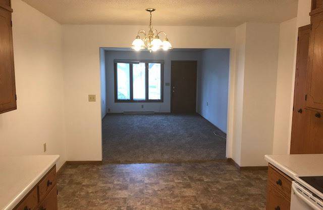 748 Minnehaha Avenue W Gallery 3