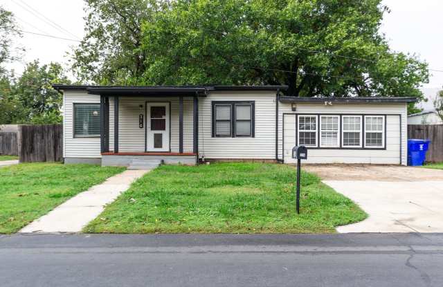 Beautiful 3 Bed 2 bath Home in Norman! photos photos