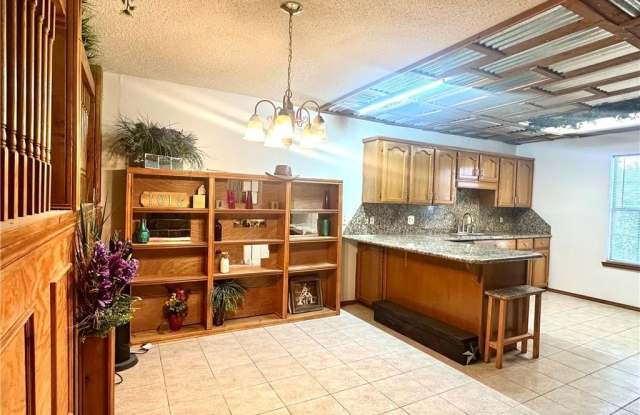 1016 Fairway Drive Gallery 4