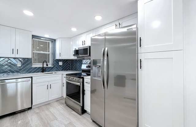 Gorgeous 2 bedroom 2 Condo in Boca Raton across from Nova University photos photos