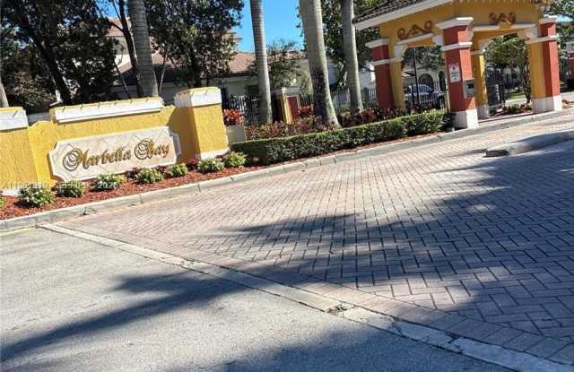 1044 NE 42nd Ter photos photos