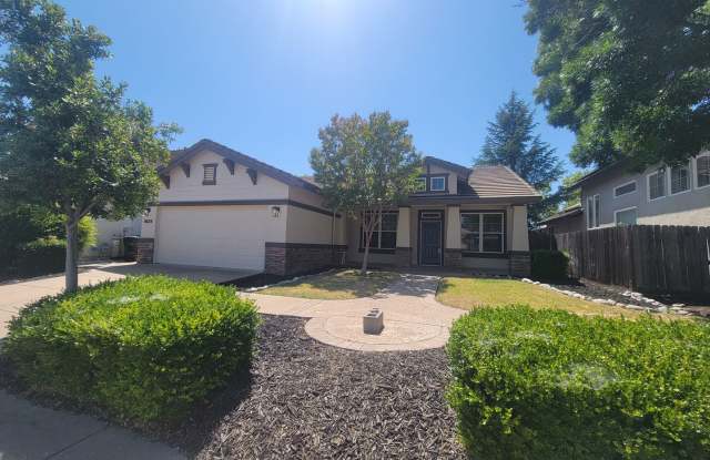 PRE RENT TODAY!! Beautiful 3 bed 2 bath Elk Grove ! Gallery 1