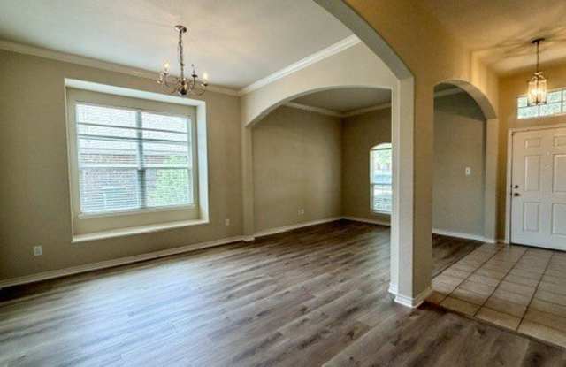 1700 Summerfield Drive Gallery 1
