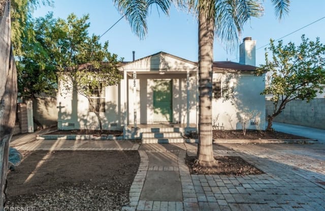 7542 Lindley Avenue - 7542 Lindley Avenue, Los Angeles, CA 91335