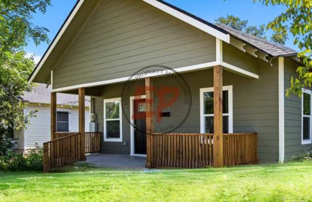 1019 Elm Avenue photos photos