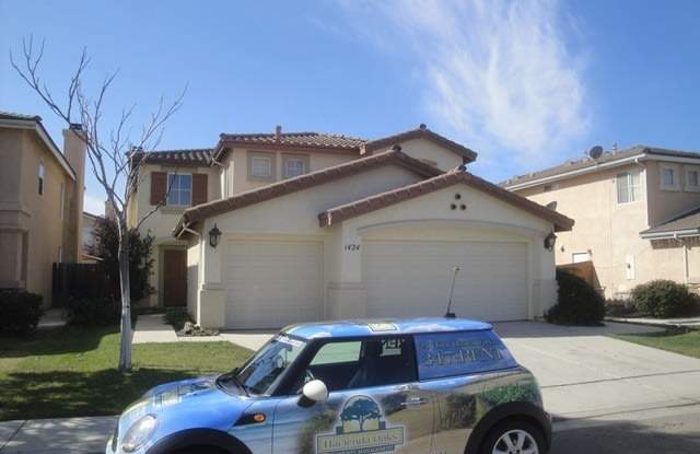 Beautifully upgraded Newer Home photos photos