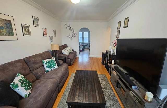 5354 N Kimball Ave # 4 Gallery 3