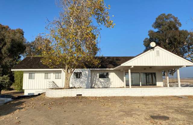 Country Living At It's Best! - 41181 Wide Awake Ranch Road, Madera County, CA 93636 Country Living At It's Best! - 41181 Wide Awake Ranch Road, Madera County, CA 93636
