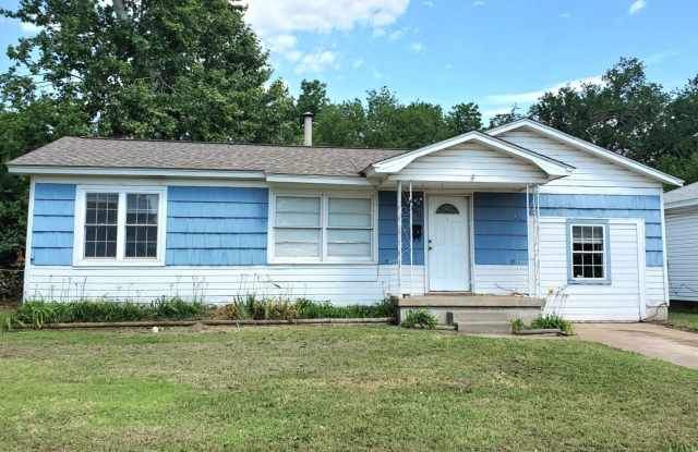 3 Bed 1 Bath in the EPPERLY HEIGHTS 6TH Addn in Del City photos photos