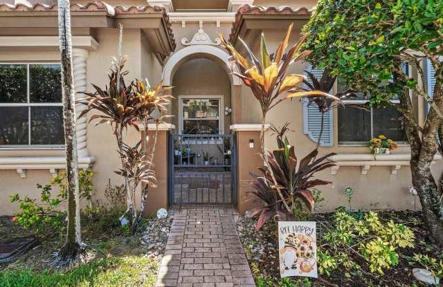 2928 HIDDEN HILLS Road Gallery 1