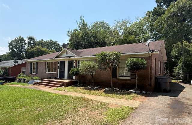3721 Driftwood Drive Gallery 1