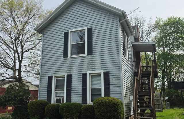 Kent 1 Bedroom 1 Bath (Upstairs Apartment) photos photos