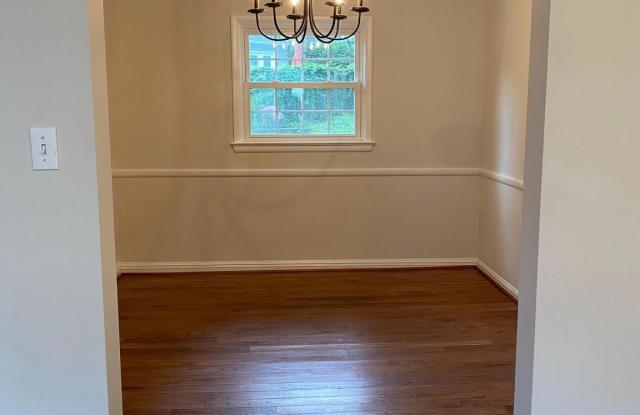 3137 CRESWELL DRIVE - 3137 Creswell Drive, Lake Barcroft, VA 22044