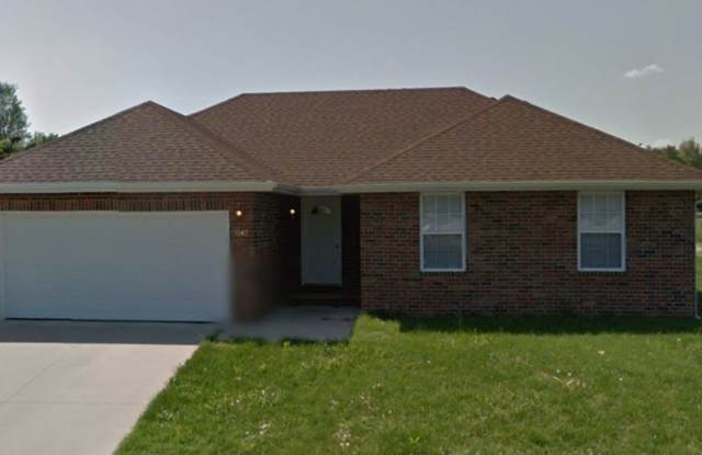 All brick SE springfield home photos photos
