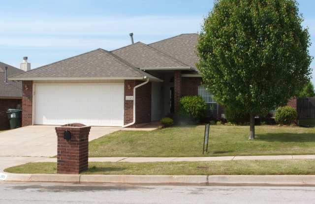 Four Bedroom in the Royal Oaks Addition! photos photos