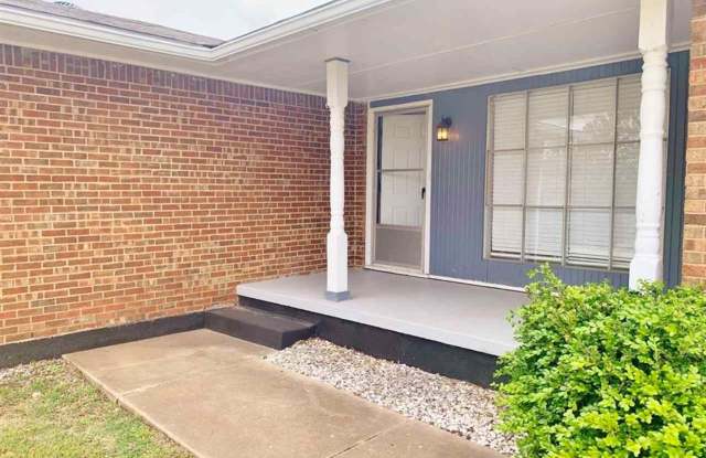 4207 SE Camden Way - AVAILABLE NOW! Gallery 3