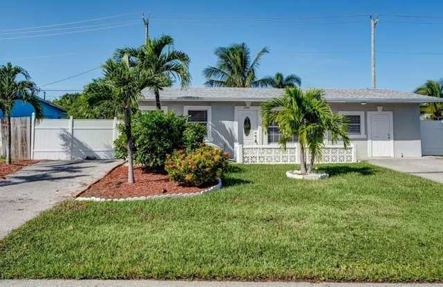 2541 NE 9th Ave photos photos 2541 NE 9th Ave photos photos