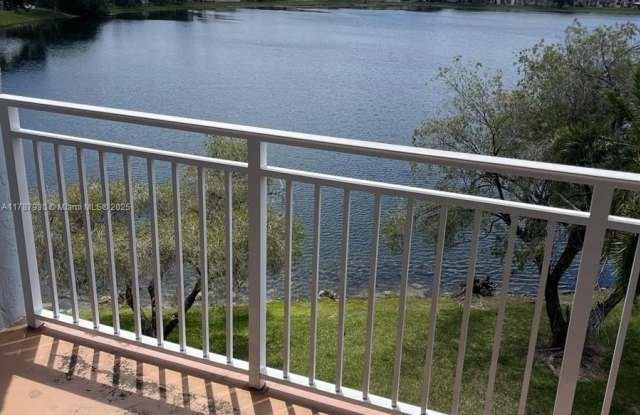 9375 Fontainebleau Blvd - 9375 Fontainebleau Boulevard, Fountainebleau, FL 33172