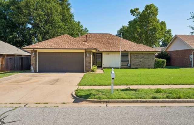 1909 Fountain View Gallery 1