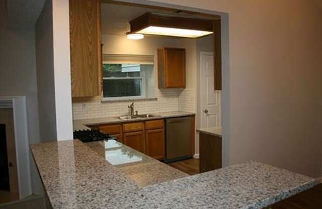 1614 Crosshaven Drive Gallery 3