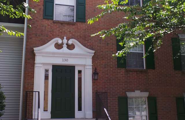 121 Fort Evans Rd Se - 121 Fort Evans Road Southeast, Leesburg, VA 20175