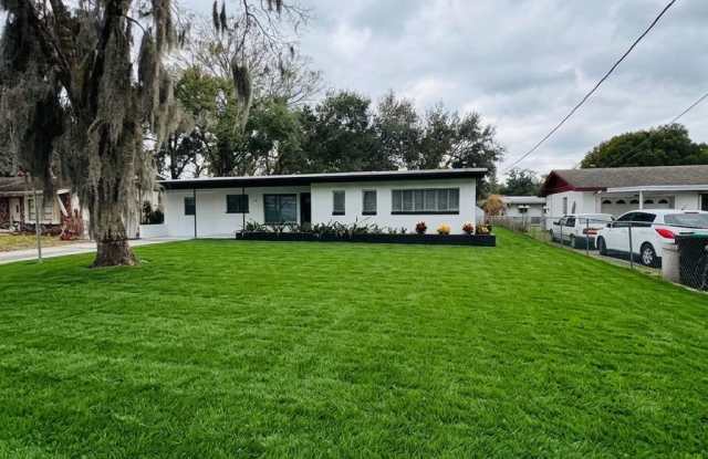 936 Pinedale Ave photos photos