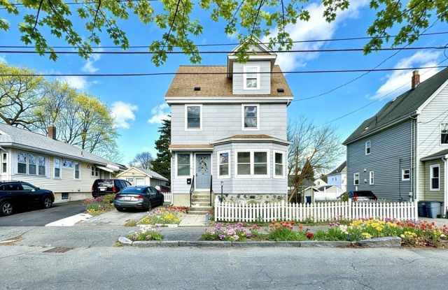98 Safford St photos photos