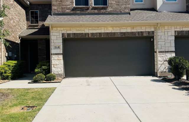 1364 HILL COUNTRY Place Gallery 2