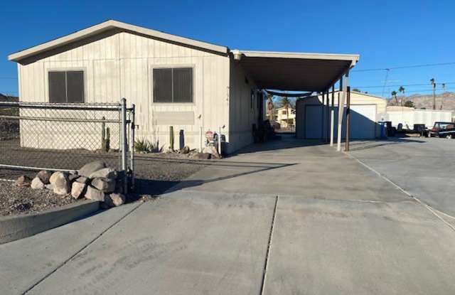 3 BR 2 Bath Fully Remodeled, RV Parking, Gated yard Gallery 3