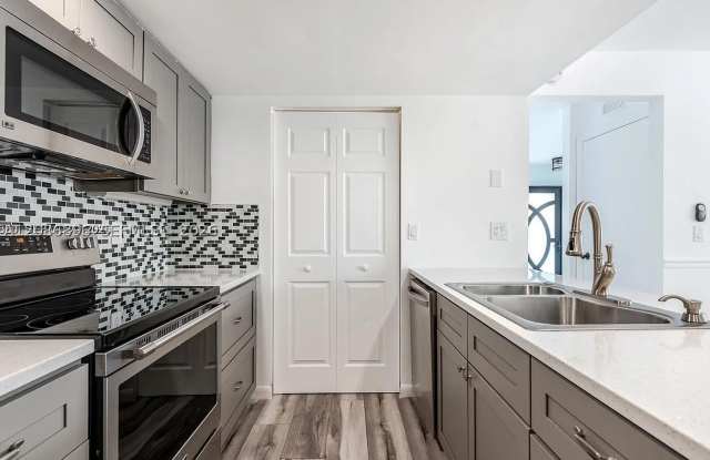 5800 Rambler Rose Way Gallery 2