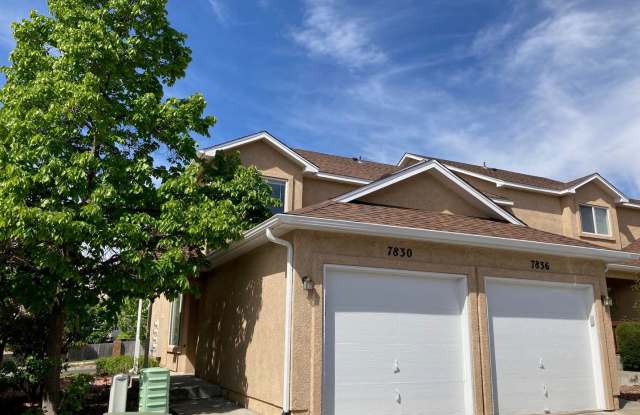 2 Bed 1.5 Bath Briargate Townhome w/AC Gallery 1
