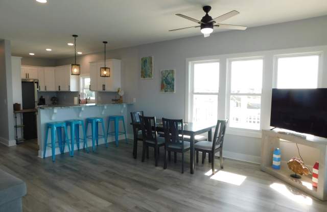 142 S Ferry Dock Road Gallery 4