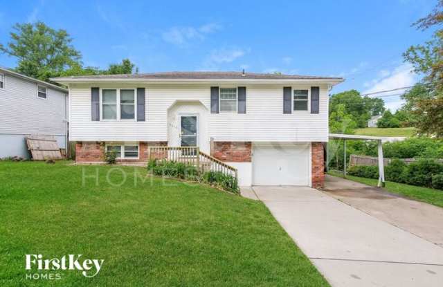 5340 North White Avenue photos photos